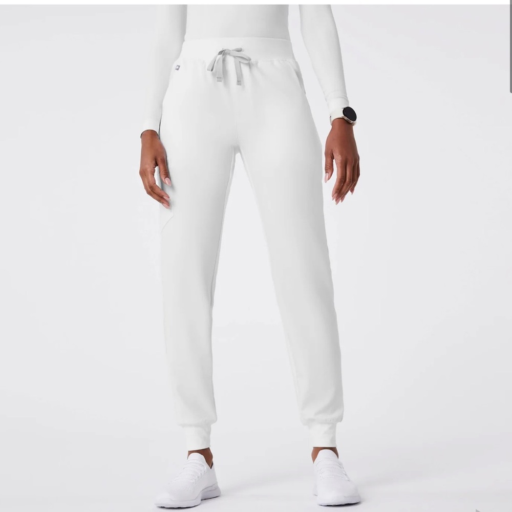 FIGS SCRUBS - women's Optic White Zamora - Jogger Scrub Pant™ - XL